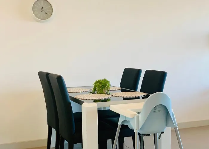 Beautiful Home Close To Shopping Mall And Train Hornsby