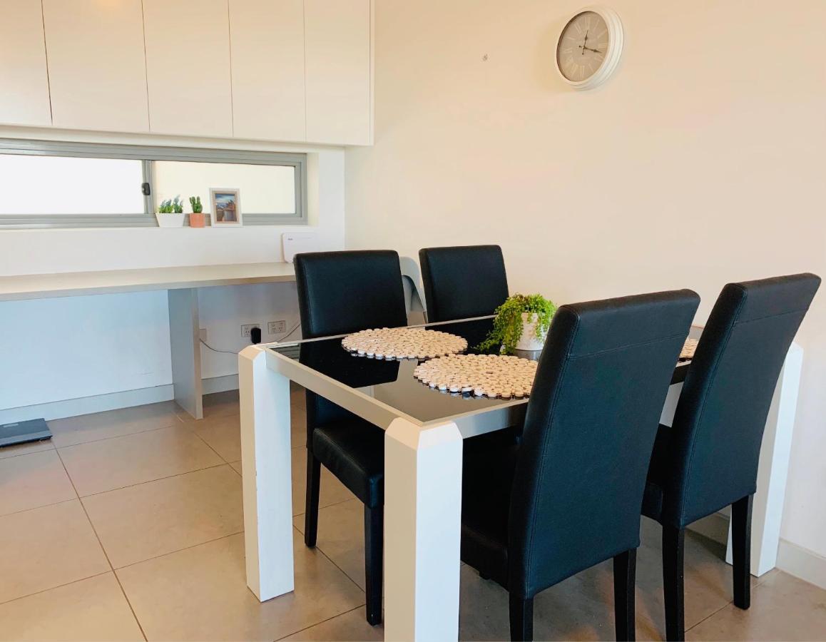 Apartment Beautiful Close To Shopping Mall And Train